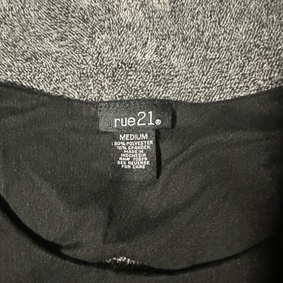 Rue21 Black Open Back Crop Top - Picture 2 of 4